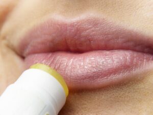 Pielęgnacja po zabiegu powiększania ust
